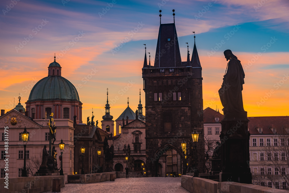 Obraz Majestic Charles Bridge scenic view at sunrise in Prague fototapeta, plakat