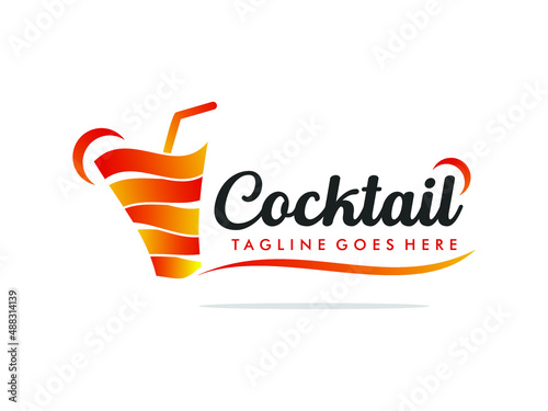 vintage Cocktail logo design vector. alcohol drink icon.  cocktail  glass vector design template
