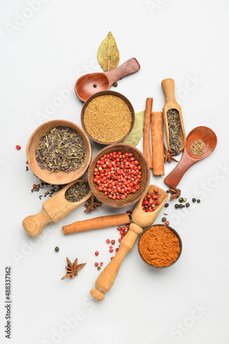 Fototapeta Naklejka Na Ścianę i Meble -  Composition with aromatic spices on white background