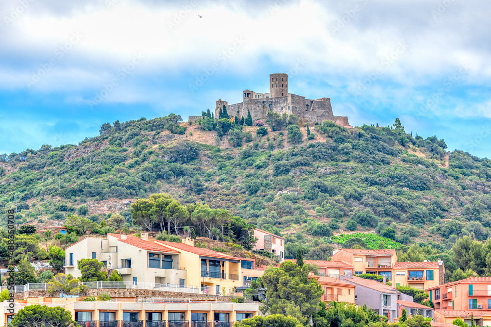 Naklejka premium A famous landmark in South of France the beautiful village of Collioure 