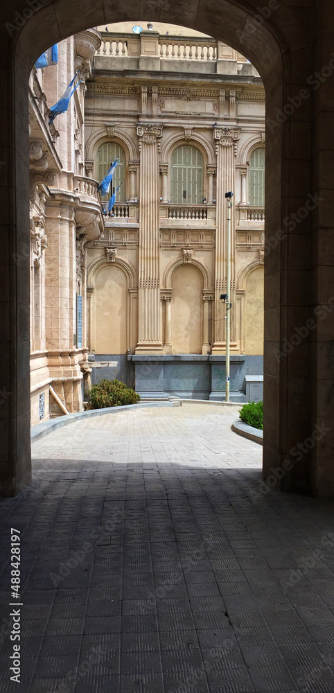 Obraz premium entrance to the cathedral