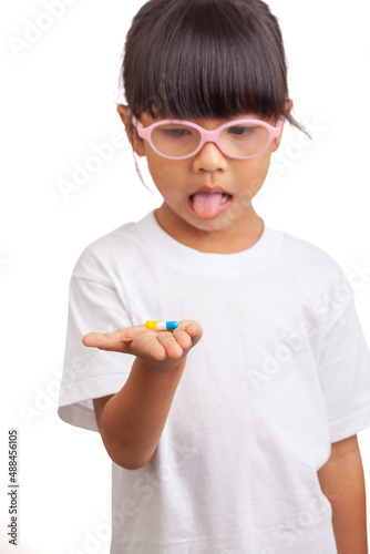 girl don't like medicine capsule