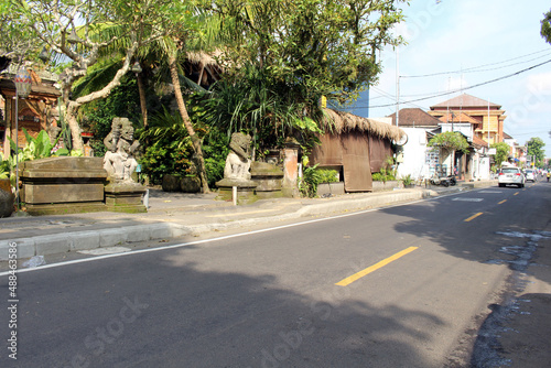 Fotografie Pandemic effect on Ubud town center that was crowded