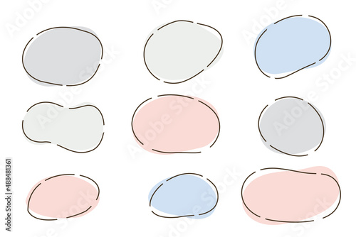 Cute and simple speech bubble set