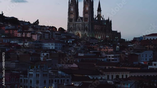 Basílica del Voto Nacional en el centro Historico de QUITO capital del Ecuador.
Aerial shot of church in Quito