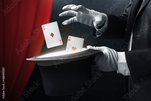 Obraz na płótnie Magician hands showing magic trick