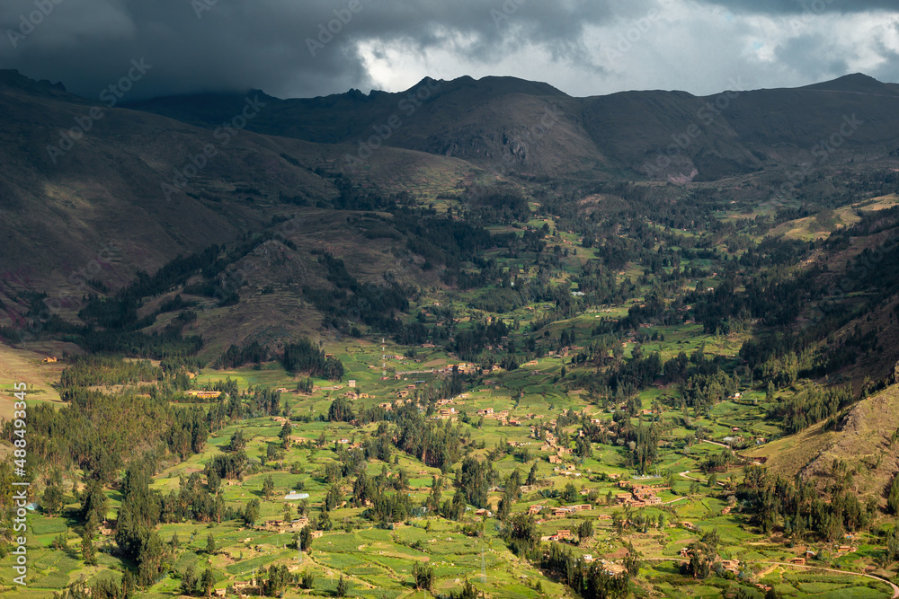 Obraz premium view of the Sacred valley in the Peruvian Andes