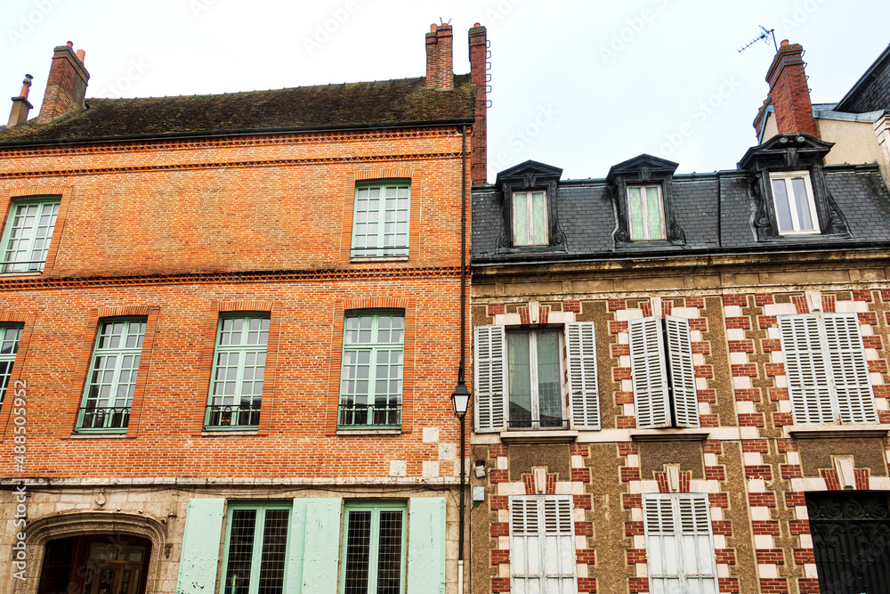 Obraz premium Antique building view in Chartres city, France.