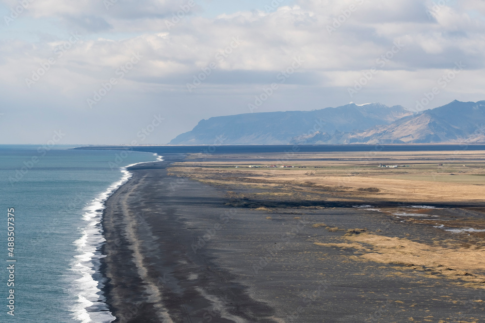 Dyrhólafjara - Beach in the south of Iceland