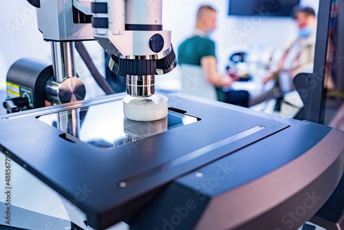 Laboratory microscope. Micr...