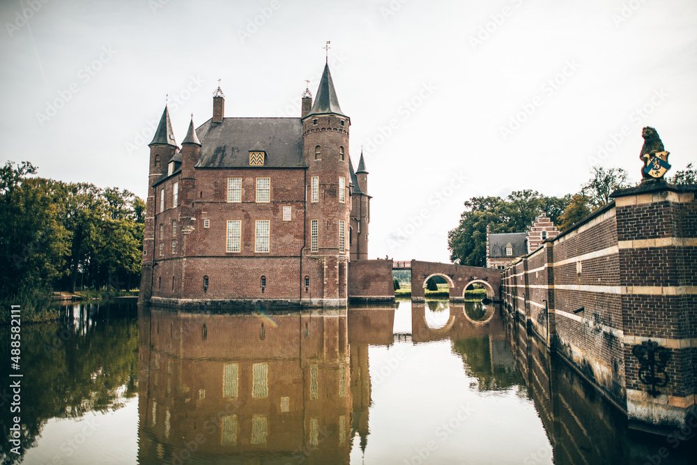 Fototapeta premium Old castle and bridge Netherlands