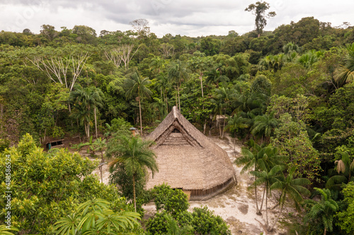 Maloca en el Amazonas Colombiano