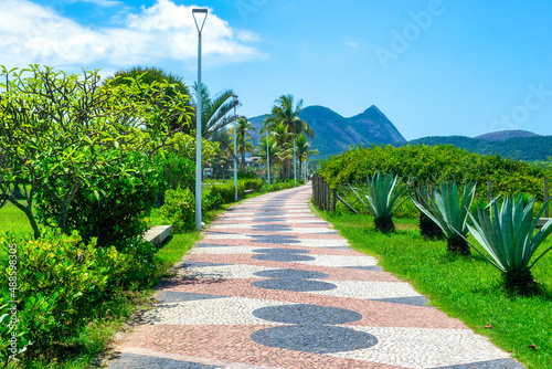 Tableau sur toile Cement walkway or pedestrian boulevard in Camboinhas Beach, Niteroi, Brazil