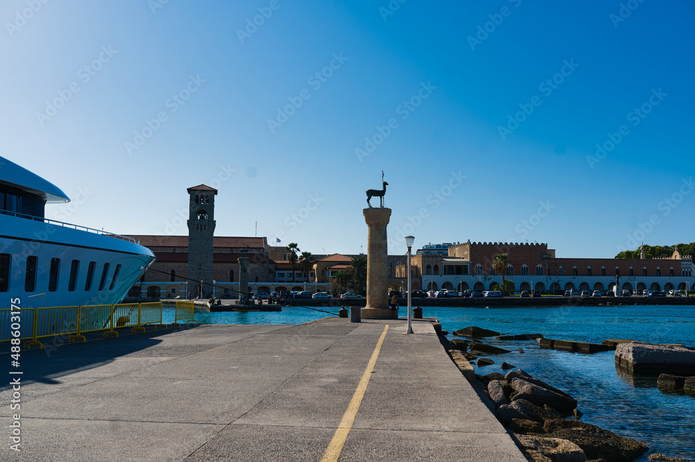 Obraz premium lighthouse in the port