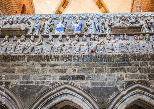 Vezzolano Abbey is an outstanding architectural complex of medieval Piedmont. Of particular interest is the arcade partition in the central nave of the basilica with reliefs of the 12th century