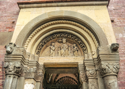 Vezzolano Abbey is an outstanding architectural complex of medieval Piedmont. Of particular interest is the arcade partition in the central nave of the basilica with reliefs of the 12th century.  
