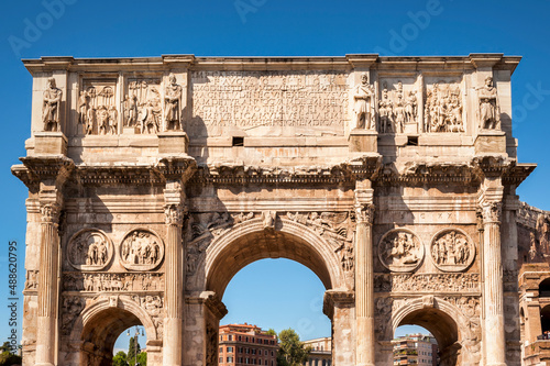 Canvas Print The Triumphal Arch of Emperor Titus located in the ancient Roman Forum