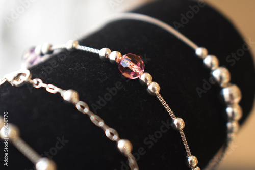 Fotografia Bisutería, joyería, cadenas, pulseras y dijes
