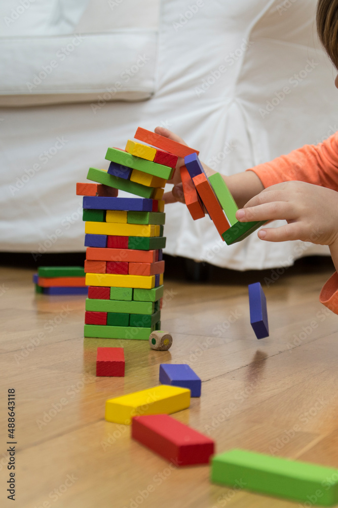 torre de bloques juego niños