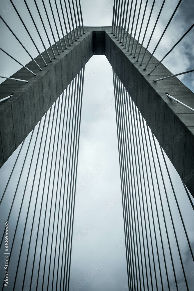 Obraz premium bridge in the sky