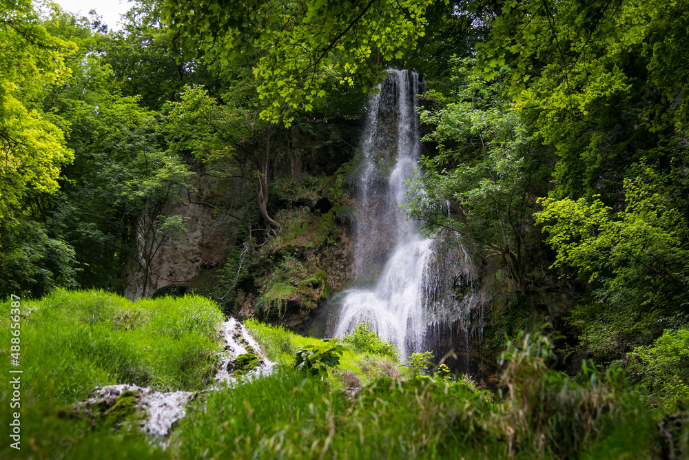 Wasserfall bei Bad Urach am Albanstieg der Schwäbischen Alb