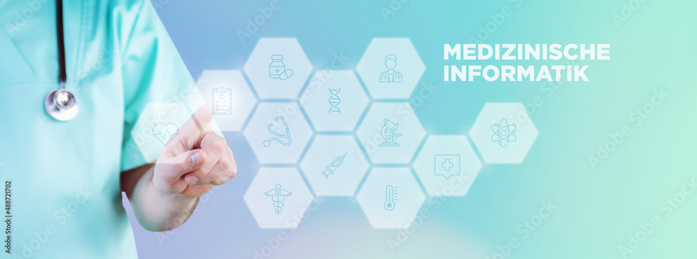 Medizinische Informatik. Männlicher Arzt zeigt mit Finger auf digitales Hologramm aus Icons. Text mit medizinischen Begriff. Konzept für Digitalisierung in der Medizin Medizinische Informatik. Männlicher Arzt zeigt mit Finger auf digitales Hologramm aus Icons. Text mit medizinischen Begriff. Konzept für Digitalisierung in der Medizin