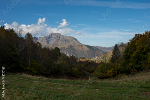 le village de montagne dans les Pyrénées.