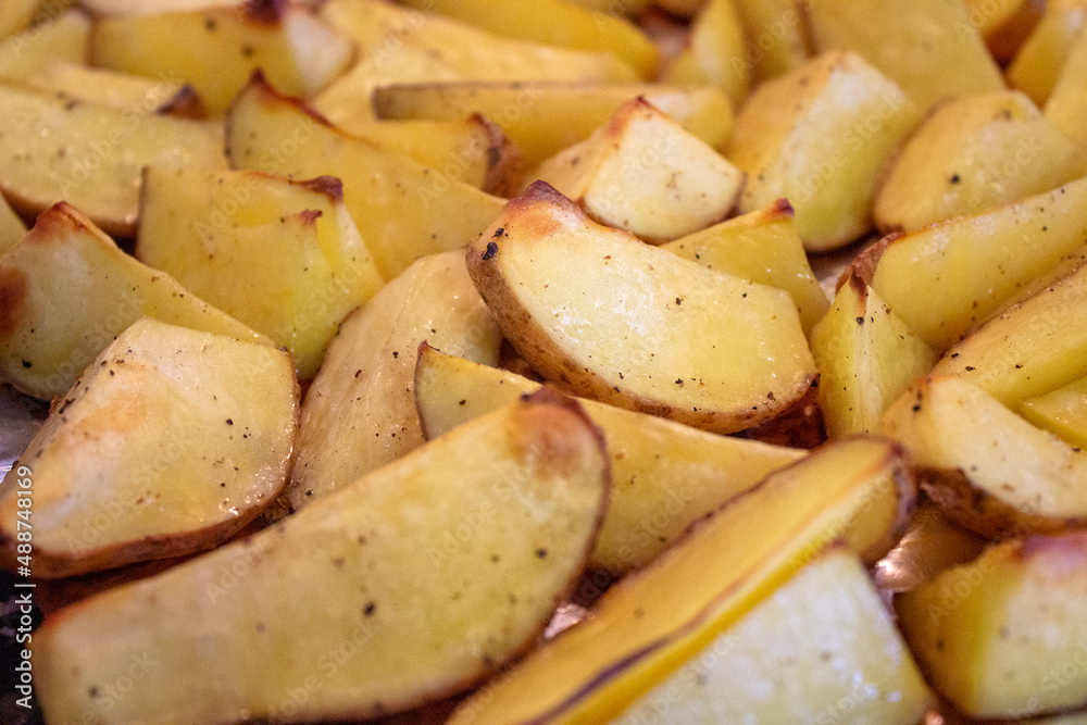 Baked potatoes with large pieces Baked potatoes with large pieces
