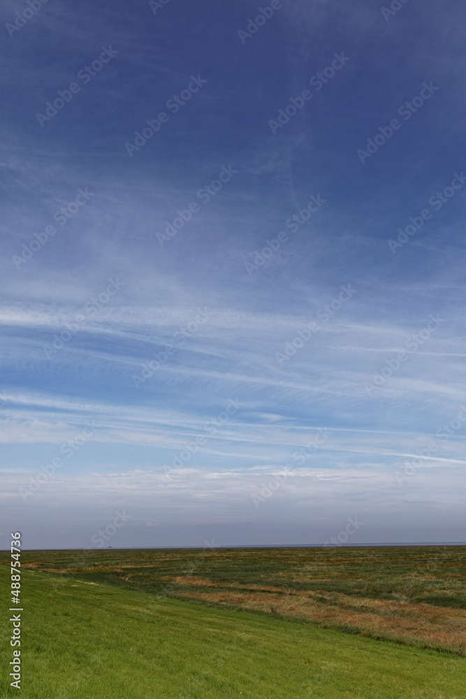 Wolken über der Nordseeküste