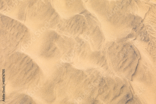Sand am Sandstrand mit feinen Strukturen