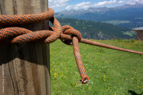 cutting the gordian knot, metaphor for problem solving photo