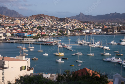 Fototapeta Naklejka Na Ścianę i Meble -  Vista de la Bahía de Porto Novo en la ciudad de Mindelo, capital de la isla de San Vicente de Cabo Verde