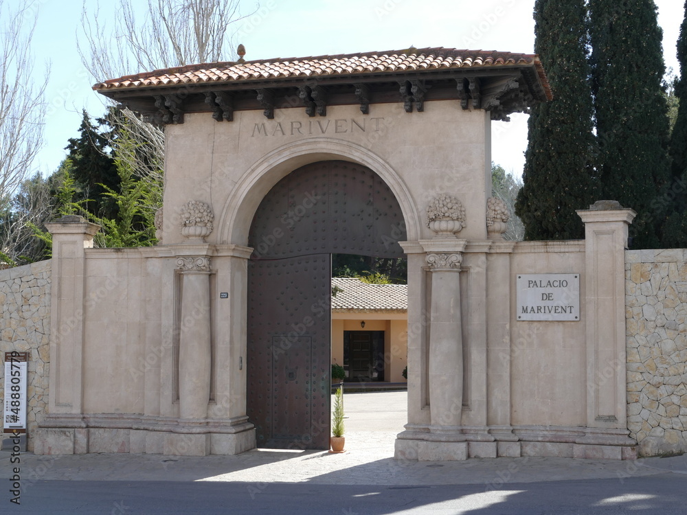 Obraz premium Entrance portal to Marivent (sea and wind) Palace (not public summer residence of the spanish royal family) and Park (open to the public) at Palma, Mallorca, Balearic Islands, Spain