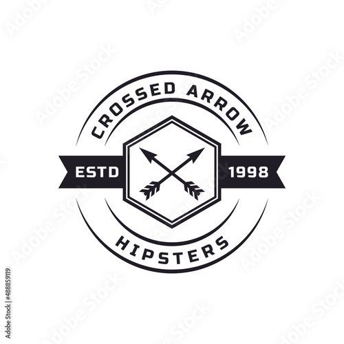 Vintage Retro Badge for Crossed Arrows Rustic Hipster Stamp Logo Design Template Element