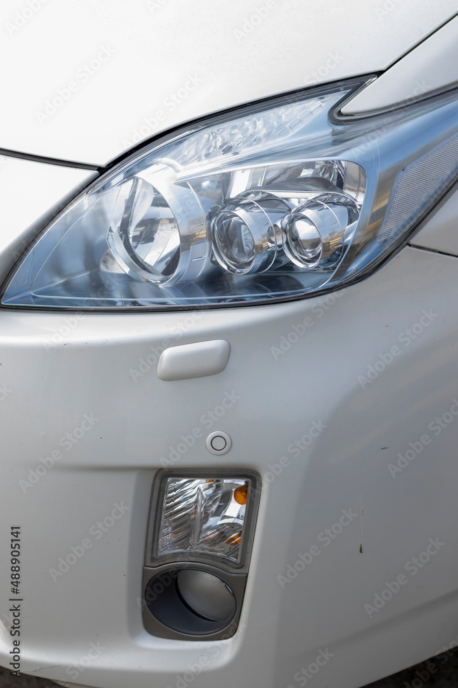 Car headlamp with indicator and sensor Car headlamp with indicator and sensor