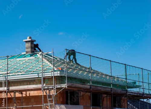 Eindeckung eines Daches mit Dachziegel
