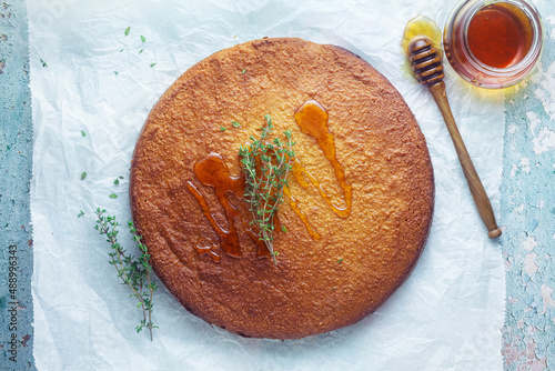 Lemon and thyme cake with honey
