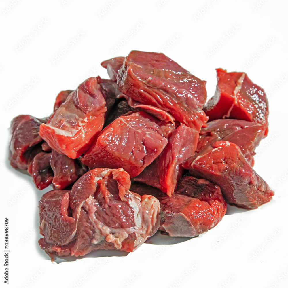 Obraz premium Morceaux de viande de Bœuf pour brochettes.