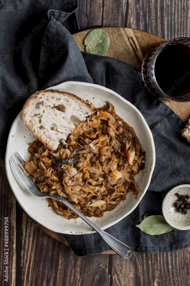 Bigos with white cabbage and oyster mushrooms Bigos with white cabbage and oyster mushrooms