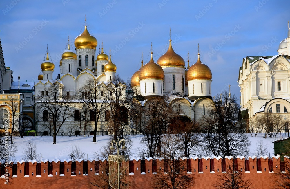 Obraz premium Moscow Kremlin architecture in winter.