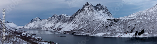 Obraz na płótnie panoramic view Gryllefjorden in winter, troms county, norway w salonie