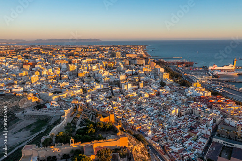 Almeria von oben | Die Stadt Almeria in Spanien aus der Luft