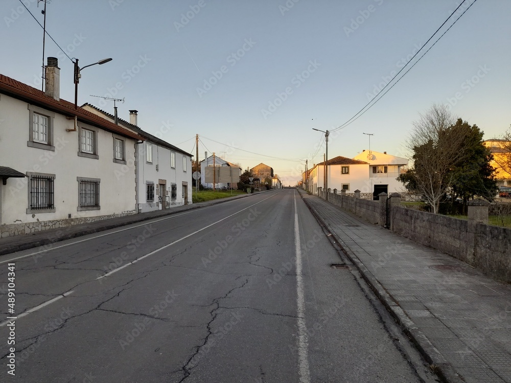 Avenida de entrada a Baamonde, Galicia