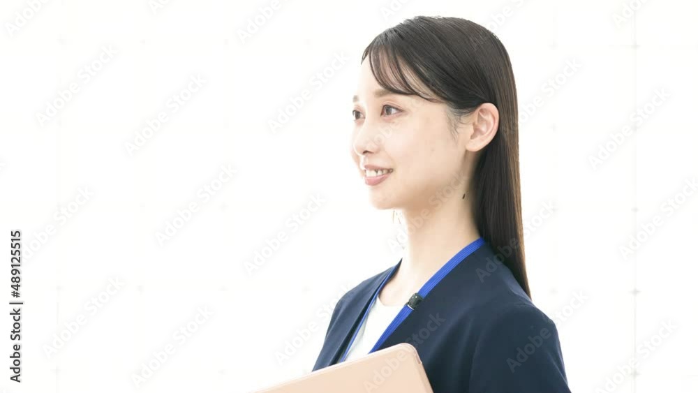 スーツ姿の女性 スーツ姿の女性