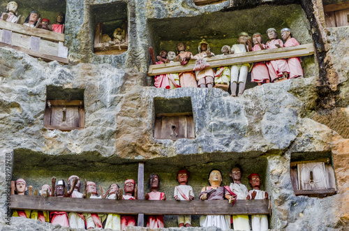 Views in detail of Rantepao and Tana Toraja Regency. Shoeing the graves, rice fields and markets. South Sulawesi