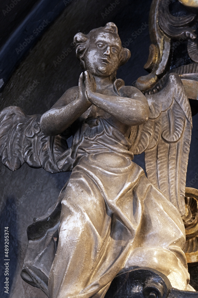 Obraz premium Angel statue in the chapel of Our Lady of the Kamenita vrata (Stone Gate) in Zagreb, Croatia