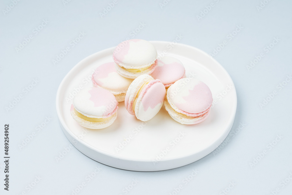 Delicious strawberry and cream macaroons with filling Delicious strawberry and cream macaroons with filling