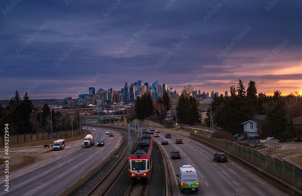 Naklejka premium City Traffic At Sunrise
