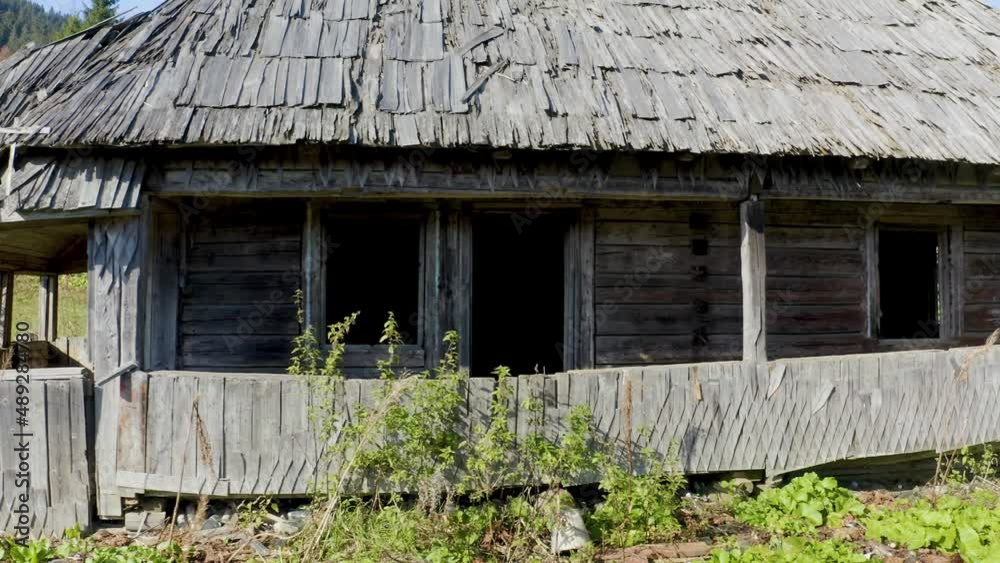 Ancient traditional abandoned wooden houses on a high mountain pasture in the Carpathians, Ukraine - above the lake Synevyr. Video from flying drone copter
Ancient traditional abandoned wooden houses on a high mountain pasture in the Carpathians, Ukraine - above the lake Synevyr. Video from flying drone copter