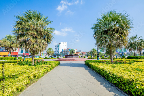 Chraoy Changva - Phonm Penh roundabout statue